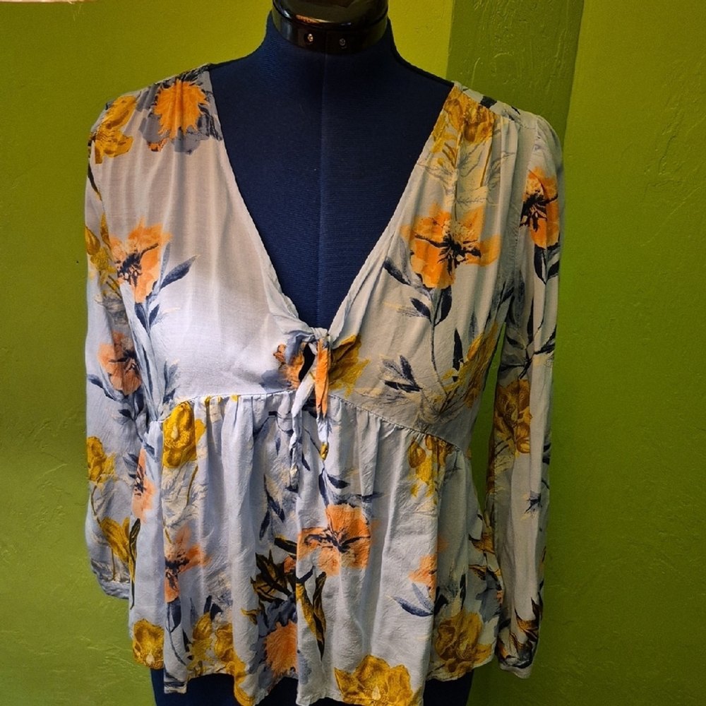 Lucky Brand Sz.M. Baby Blue With Peach & yellow Flowers.(#1662)